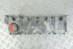 Cylinder head cover  BF4L1011