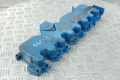 Cylinder head cover  D2011