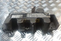 Cylinder head cover  F2M1011