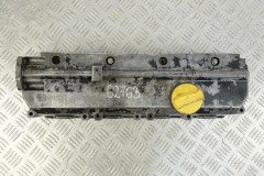 Cylinder head cover  BF4M1012