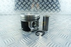 Engine piston  BF4M2012